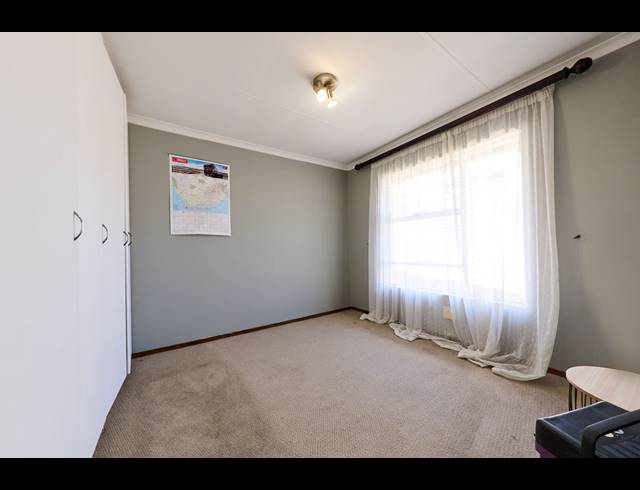 4 BEDROOM HOUSE FOR SALE IN BARBEQUE DOWNS